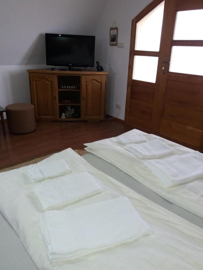 Casa Vlasea Albesti Sighisoara Bed & Breakfast Exterior photo
