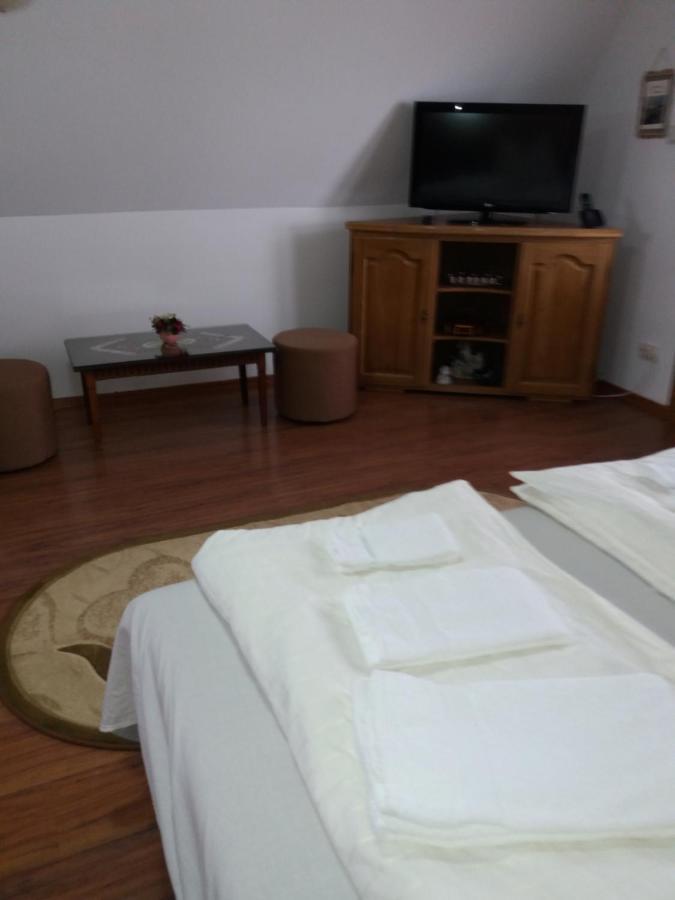 Casa Vlasea Albesti Sighisoara Bed & Breakfast Exterior photo